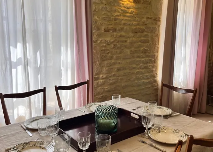 Au Pavillon Du Chateau - & Juno Tatil Evi *